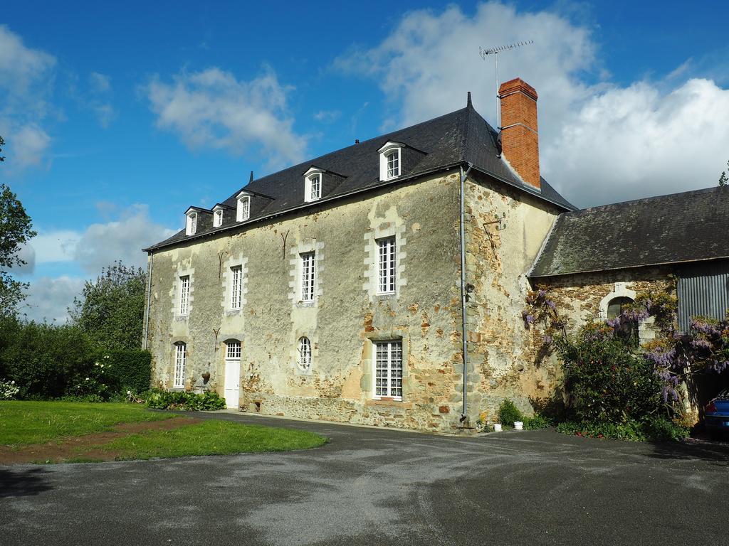 Bed and Breakfast Les Grands-Aulnais Cossé-le-Vivien Zewnętrze zdjęcie